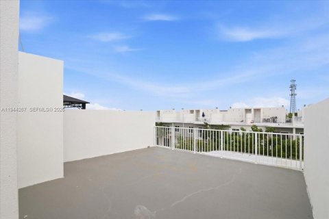 Touwnhouse à vendre à Homestead, Floride: 4 chambres, 129.88 m2 № 2001273 - photo 26