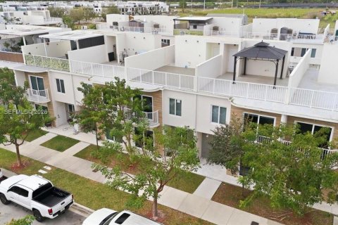 Touwnhouse à vendre à Homestead, Floride: 4 chambres, 129.88 m2 № 2001273 - photo 18