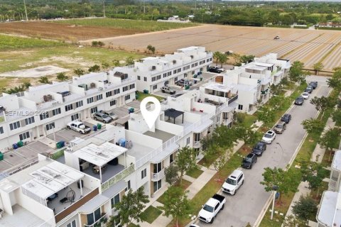 Touwnhouse à vendre à Homestead, Floride: 4 chambres, 129.88 m2 № 2001273 - photo 17