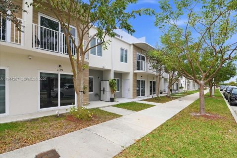 Touwnhouse à vendre à Homestead, Floride: 4 chambres, 129.88 m2 № 2001273 - photo 7