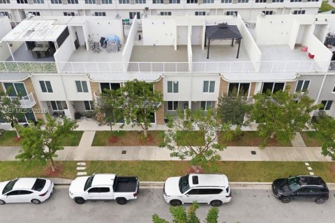 Touwnhouse à vendre à Homestead, Floride: 4 chambres, 129.88 m2 № 2001273 - photo 11