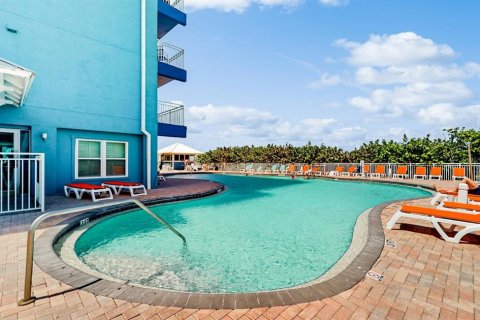Condo in New Smyrna Beach, Florida, 1 bedroom  № 2202652 - photo 19