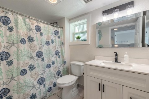 Condo in New Smyrna Beach, Florida, 1 bedroom  № 2202652 - photo 6