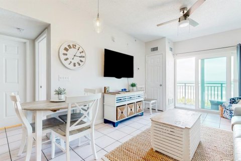 Condo in New Smyrna Beach, Florida, 1 bedroom  № 2202652 - photo 18