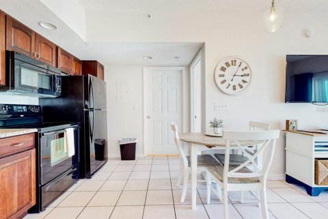 Condo in New Smyrna Beach, Florida, 1 bedroom  № 2202652 - photo 17