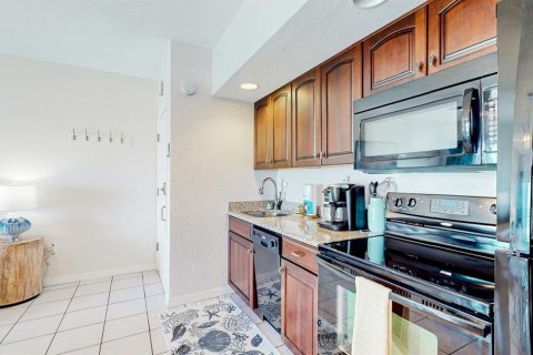 Condo in New Smyrna Beach, Florida, 1 bedroom  № 2202652 - photo 23