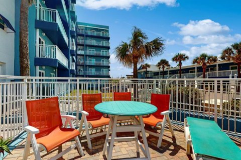 Condo in New Smyrna Beach, Florida, 1 bedroom  № 2202652 - photo 25