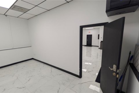 Immobilier commercial à louer à Orlando, Floride № 2415164 - photo 8