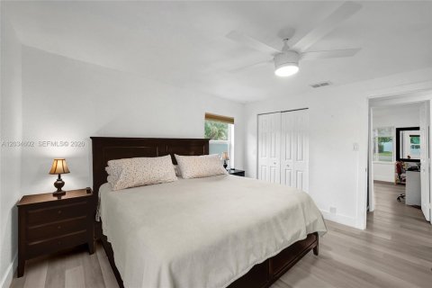 House in Fort Lauderdale, Florida 3 bedrooms, 108.7 sq.m. № 2172465 - photo 18