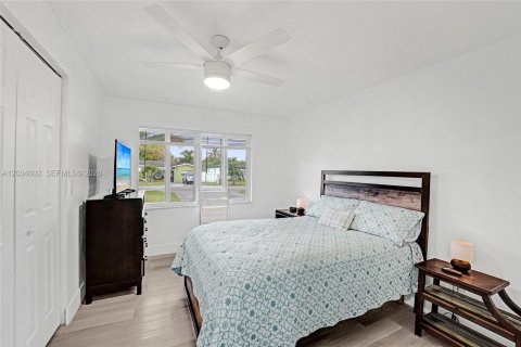House in Fort Lauderdale, Florida 3 bedrooms, 108.7 sq.m. № 2172465 - photo 22