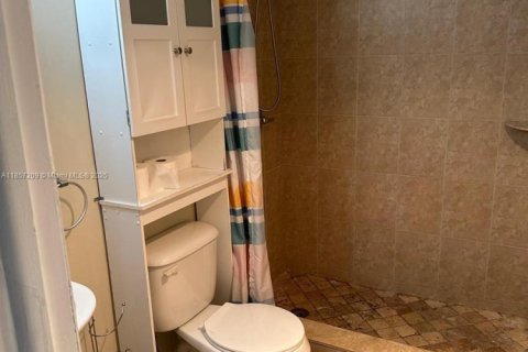 Condominio en venta en Pompano Beach, Florida, 2 dormitorios, 91.97 m2 № 1881621 - foto 14