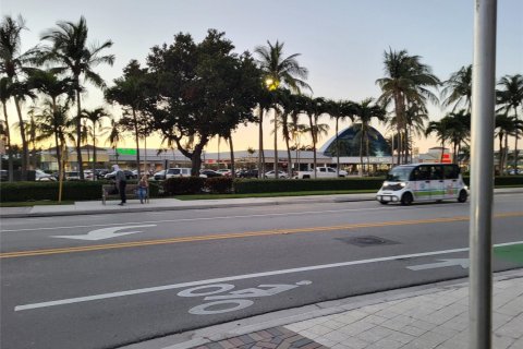 Condominio en venta en Lauderdale-by-the-Sea, Florida, 2 dormitorios, 143.07 m2 № 987444 - foto 1