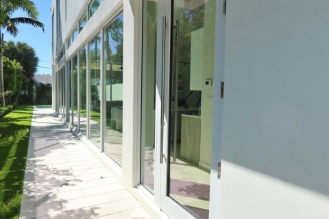 Villa ou maison à vendre à Delray Beach, Floride: 3 chambres, 309.64 m2 № 2416208 - photo 4