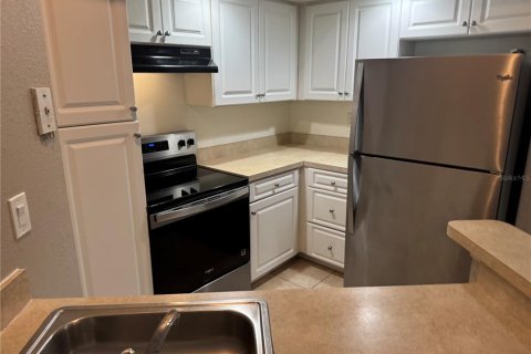 Copropriété à louer à Orlando, Floride: 2 chambres, 97.92 m2 № 2397045 - photo 3