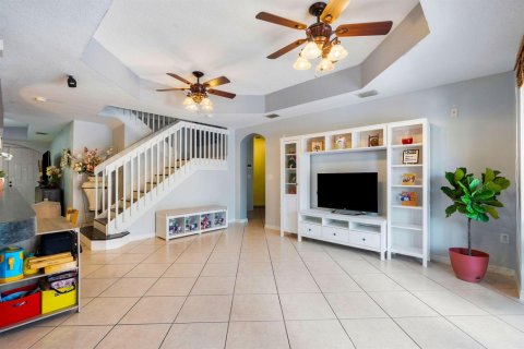 Villa ou maison à vendre à Miami, Floride: 5 chambres, 303.51 m2 № 2276860 - photo 18