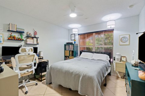 Villa ou maison à vendre à Miami, Floride: 5 chambres, 303.51 m2 № 2276860 - photo 24