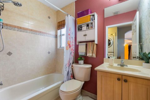 Villa ou maison à vendre à Miami, Floride: 5 chambres, 303.51 m2 № 2276860 - photo 23
