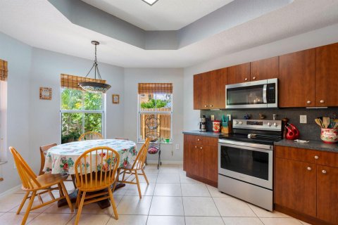 Villa ou maison à vendre à Miami, Floride: 5 chambres, 303.51 m2 № 2276860 - photo 22
