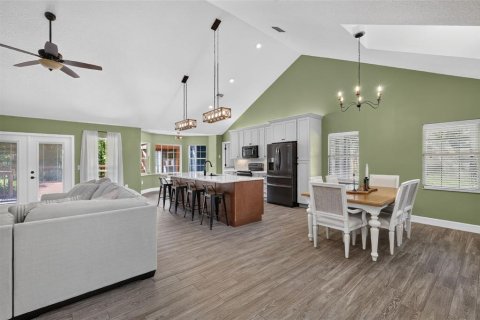 Villa ou maison à vendre à Tavares, Floride: 3 chambres, 197.05 m2 № 2389056 - photo 8