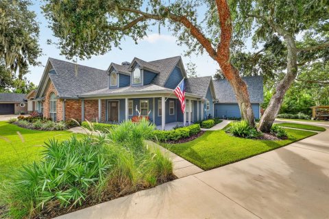 Villa ou maison à vendre à Tavares, Floride: 3 chambres, 197.05 m2 № 2389056 - photo 2