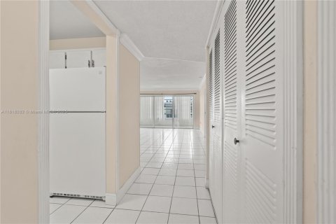 Condominio en venta en Tamarac, Florida, 2 dormitorios, 95.22 m2 № 1779672 - foto 12