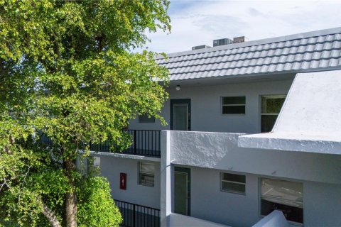 Condominio en venta en Tamarac, Florida, 2 dormitorios, 95.22 m2 № 1779672 - foto 8