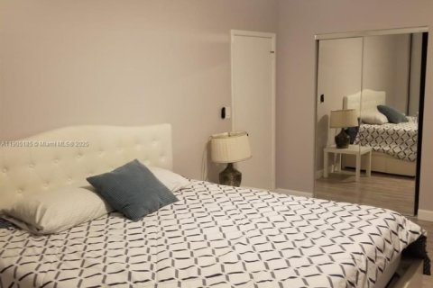 Condominio en venta en Hallandale Beach, Florida, 2 dormitorios, 118.91 m2 № 1955803 - foto 8
