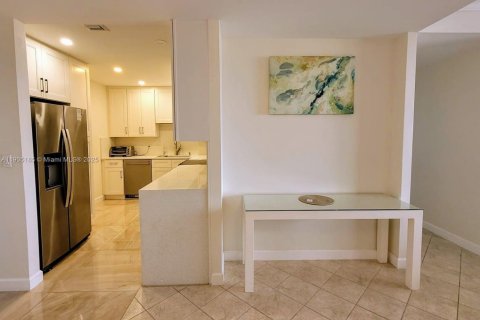Condominio en venta en Hallandale Beach, Florida, 2 dormitorios, 118.91 m2 № 1955803 - foto 20