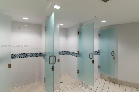 Condominio en venta en Hallandale Beach, Florida, 2 dormitorios, 118.91 m2 № 1955803 - foto 28