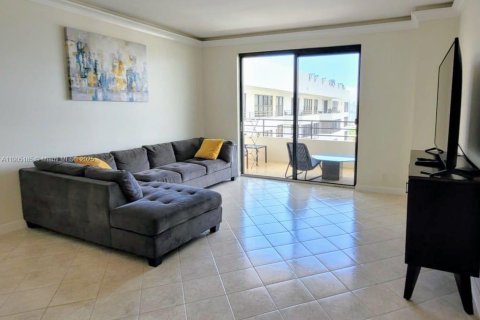 Condominio en venta en Hallandale Beach, Florida, 2 dormitorios, 118.91 m2 № 1955803 - foto 16