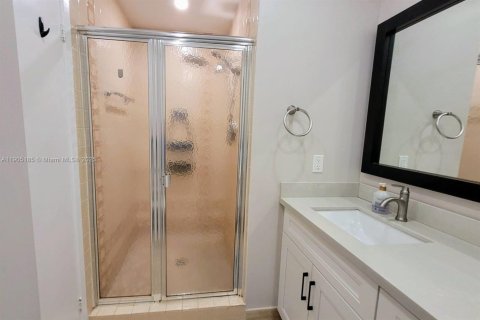 Condominio en venta en Hallandale Beach, Florida, 2 dormitorios, 118.91 m2 № 1955803 - foto 24