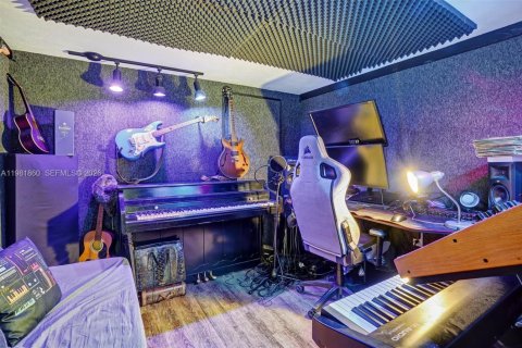 House in Sunrise, Florida 3 bedrooms, 102.47 sq.m. № 2046852 - photo 18