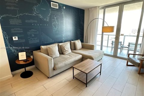Condo in Hallandale Beach, Florida, 2 bedrooms  № 1710122 - photo 25