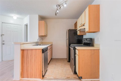 Condominio en venta en Lake Mary, Florida, 1 dormitorio, 60.2 m2 № 1784783 - foto 4