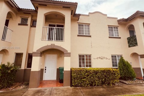 Touwnhouse à Hialeah Gardens, Floride 3 chambres, 110 m2 № 2435573