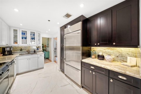 Снять в аренду кондоминиум в Майами-Бич, Флорида 2 спальни, 171.59м2, № 2034602 - фото 27