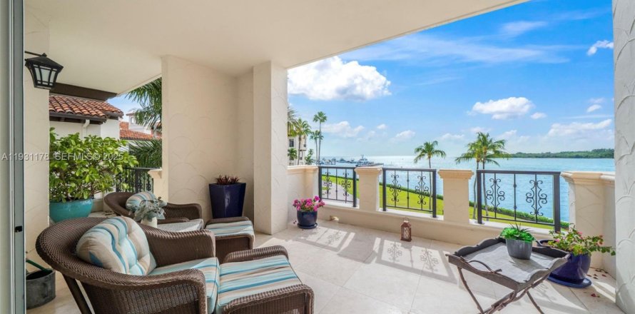 Кондоминиум с 2 спальнями в Майами-Бич, Флорида № 2034602