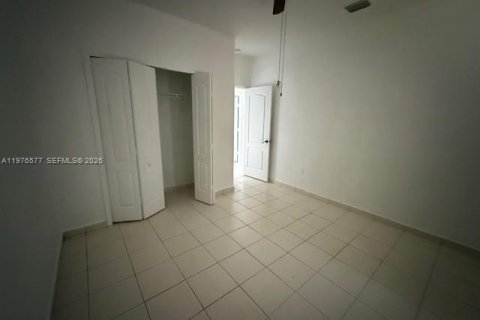 Casa en alquiler en Miami Lakes, Florida, 3 dormitorios, 1.49 m2 № 2042514 - foto 14