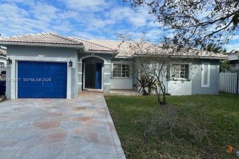 Villa ou maison à Miami Lakes, Floride 3 chambres, 1.49 m2 № 2042514