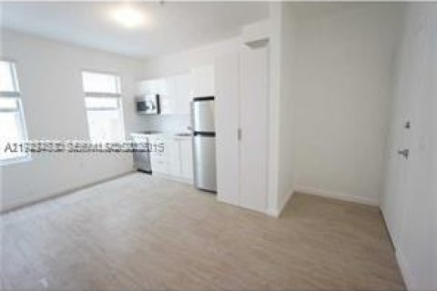 Condominio en venta en Miami Beach, Florida, 2 dormitorios, 62.34 m2 № 2152804 - foto 3