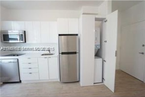 Condominio en venta en Miami Beach, Florida, 2 dormitorios, 62.34 m2 № 2152804 - foto 4