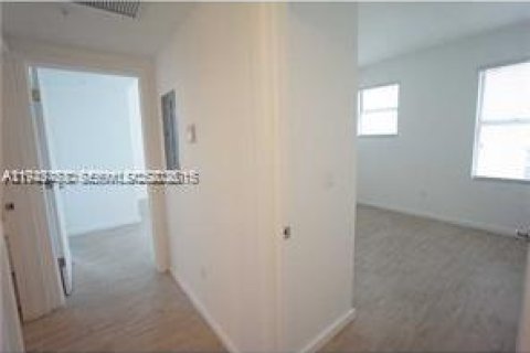 Condominio en venta en Miami Beach, Florida, 2 dormitorios, 62.34 m2 № 2152804 - foto 7