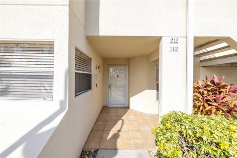 Condominio en venta en Saint Petersburg, Florida, 2 dormitorios, 99.41 m2 № 1719928 - foto 2