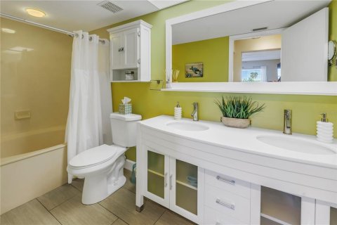 Condominio en venta en Saint Petersburg, Florida, 2 dormitorios, 99.41 m2 № 1719928 - foto 19