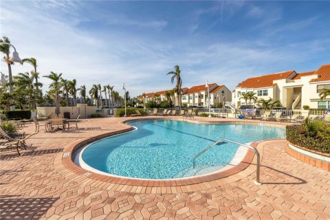 Condominio en venta en Saint Petersburg, Florida, 2 dormitorios, 99.41 m2 № 1719928 - foto 28