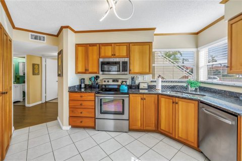 Condominio en venta en Saint Petersburg, Florida, 2 dormitorios, 99.41 m2 № 1719928 - foto 13