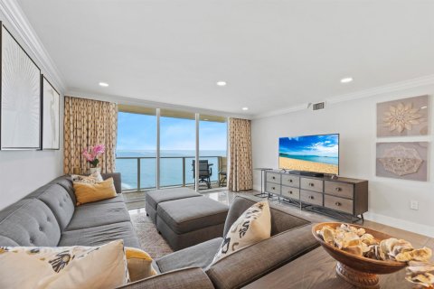 Condo in Riviera Beach, Florida, 2 bedrooms № 2392029 - photo 10