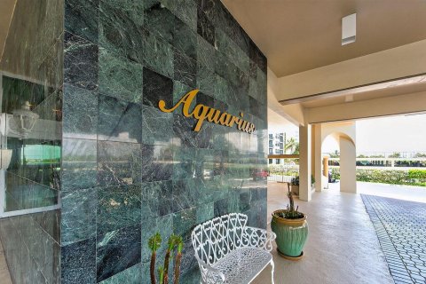 Condo in Riviera Beach, Florida, 2 bedrooms № 2392029 - photo 27