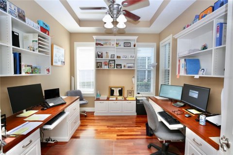 House in Tampa, Florida 4 bedrooms, 270.9 sq.m. № 2398648 - photo 15