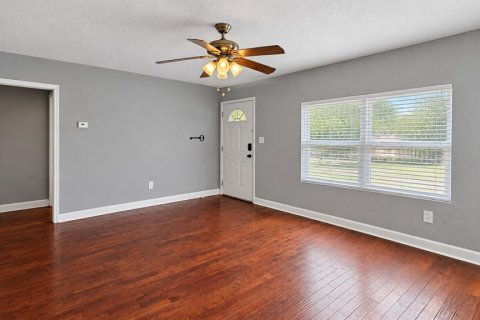 Casa en venta en Tampa, Florida, 3 dormitorios, 122.63 m2 № 2411697 - foto 6